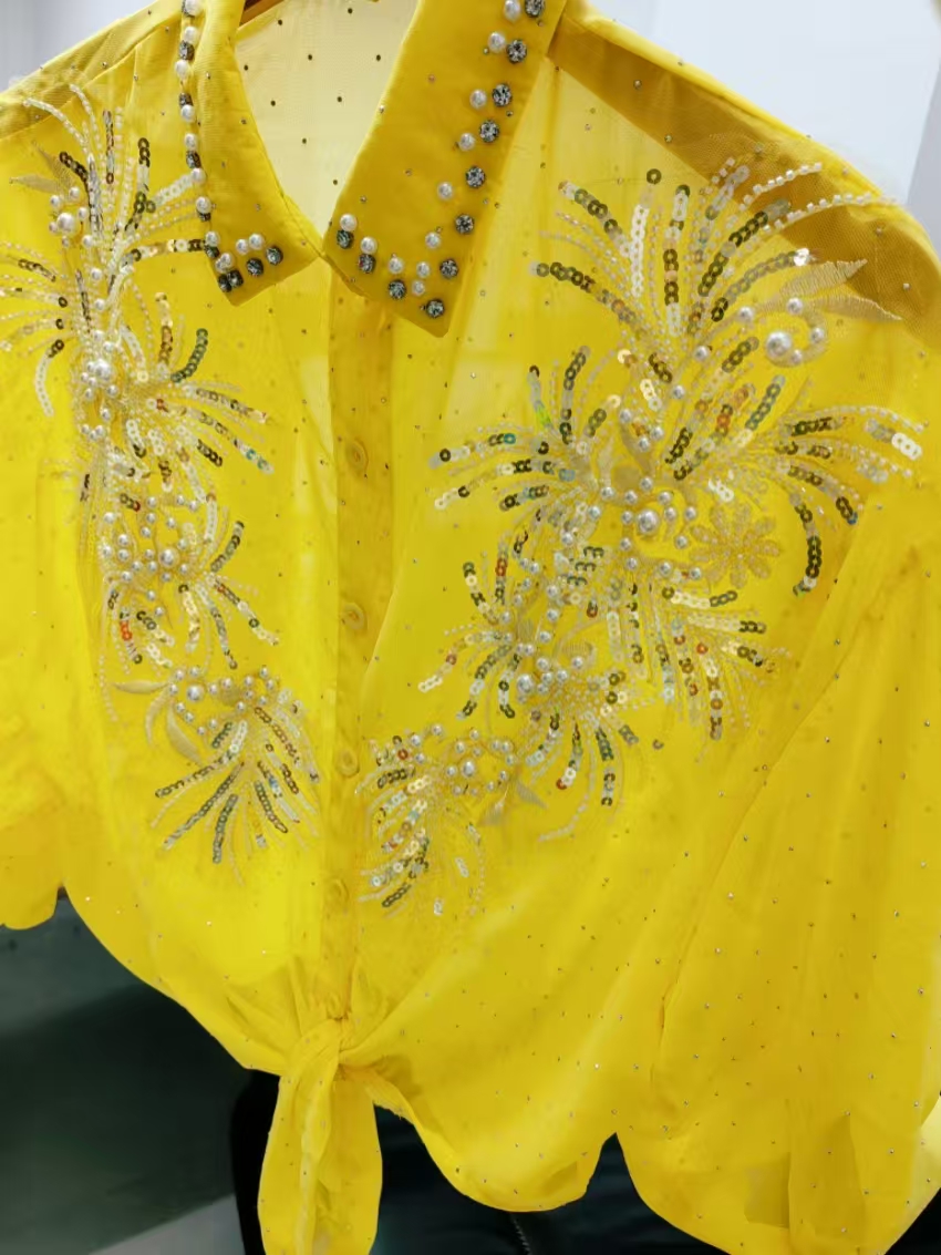 Yellow Summer Clothing - بلوزات وقمصان شيفون صفراء بترتر لامع