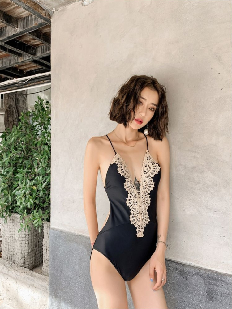 بدلة سباحة نسائية سوداء قطعة و - مراجعة Swimsuit One Piece وسعره
