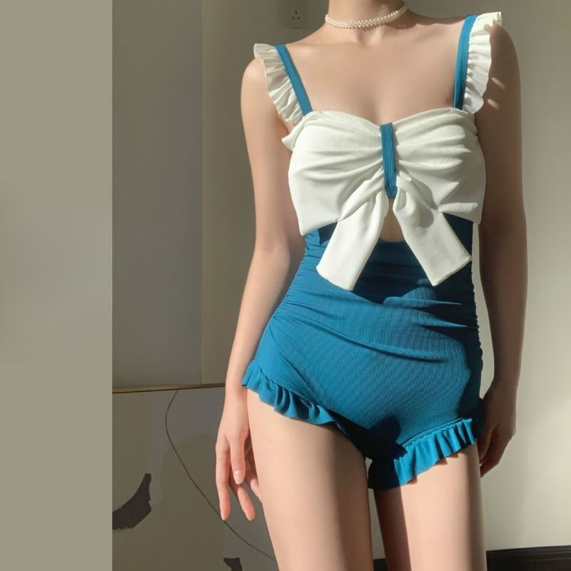 ملابس سباحة نسائية أنيقة بتصمي - مراجعة Swimsuit One Piece وسعره
