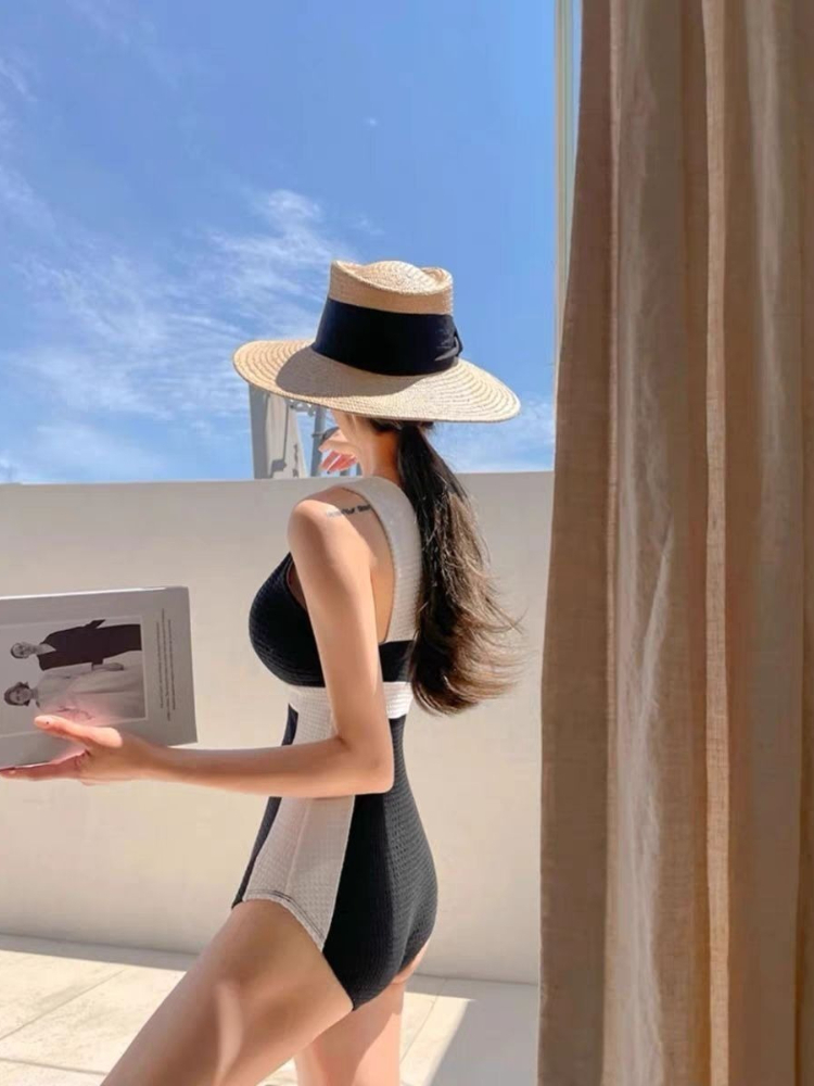 ملابس سباحة نسائية بتصميم كوري - مراجعة Swimsuit One Piece وسعره