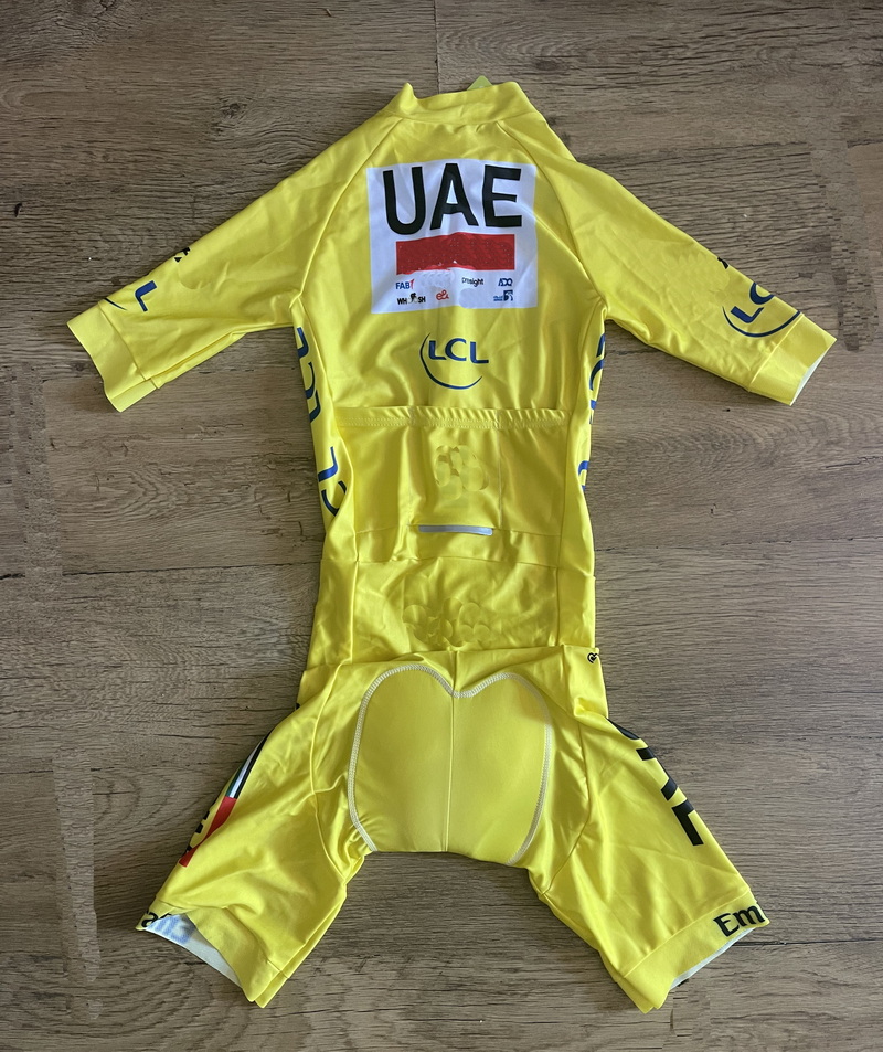بدلة جلدية مقطوعة بالليزر 2024 - مراجعة Yellow Summer Clothing وسعره