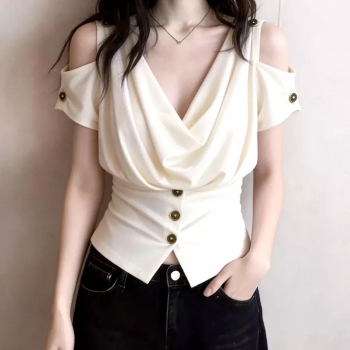 أوناليبا: أحدث تشكيلة صيف 2026 - مراجعة Summer Clothing Looks وسعره