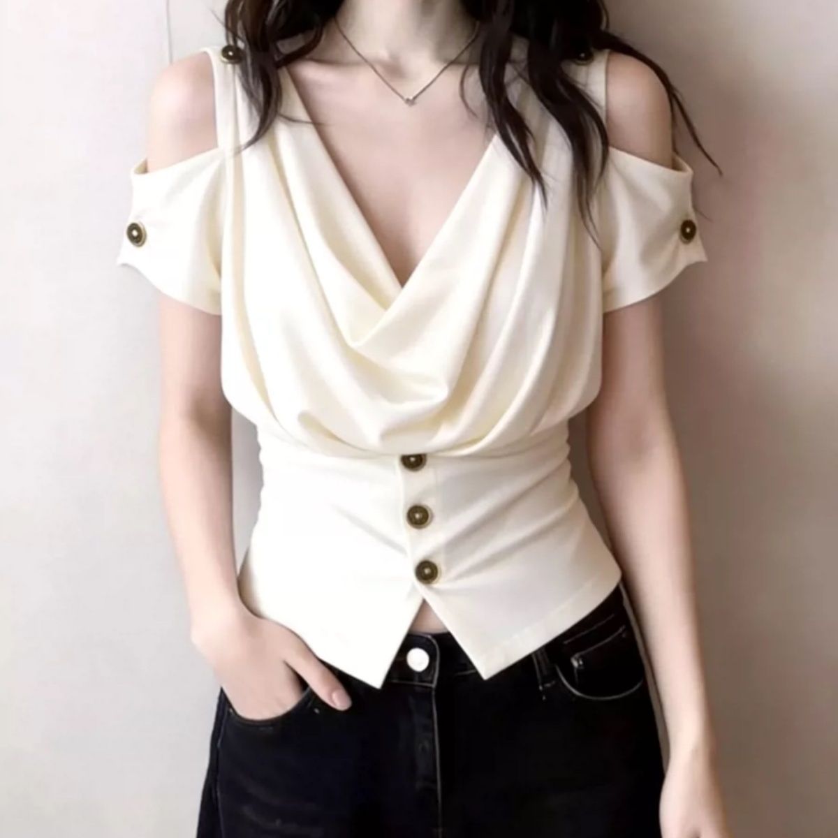 أوناليبا: أحدث تشكيلة صيف 2026 - مراجعة Summer Clothing Looks وسعره