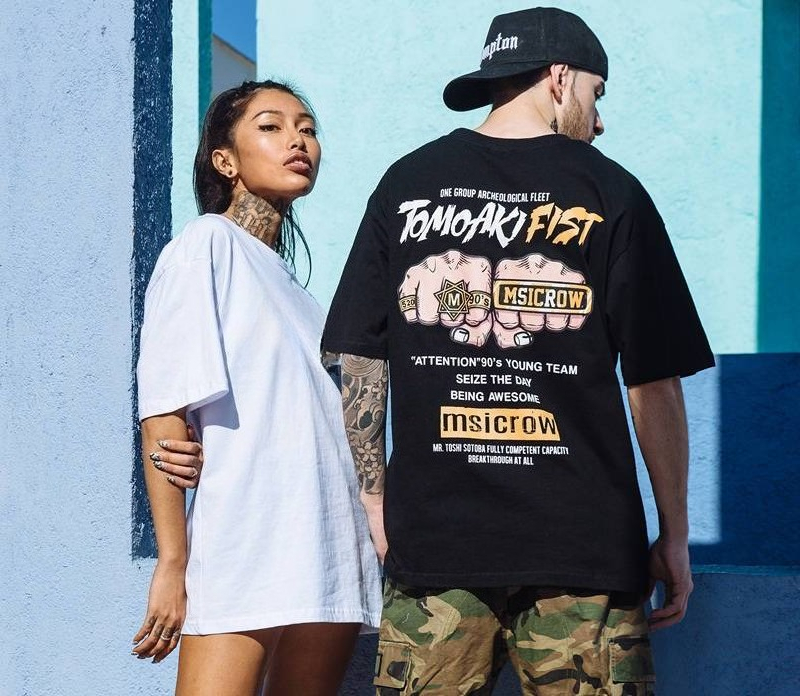 تي شيرت رجالي عصري بأكمام قصير - مراجعة Summer Away Clothing Brand وسعره